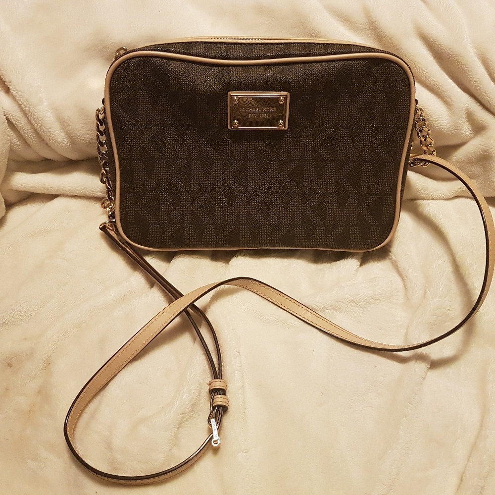 Michael Kors E/W Crossbody